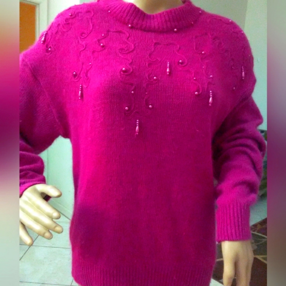 VINTAGE SILK/ANGORA (RABBIT HAI) PINK SWEATER SZ. LG W/ BEADS BEAUTIFUL